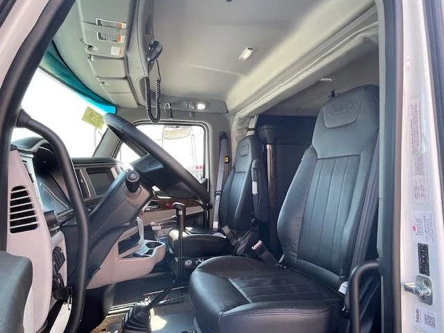 2026 Peterbilt 589 - image 15