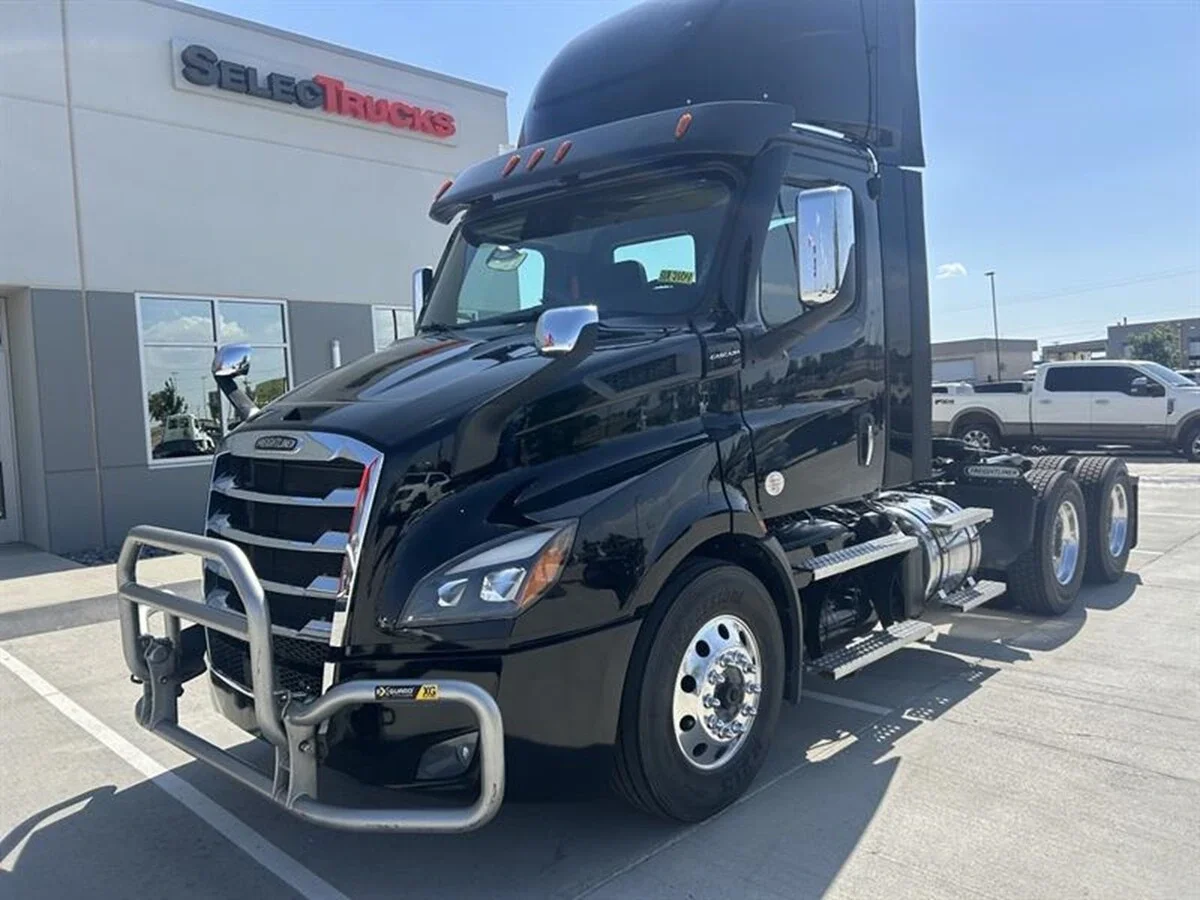2023 Freightliner Cascadia