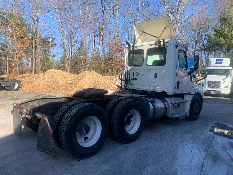 2018 Freightliner Cascadia in Franklin, MA — photo 7
