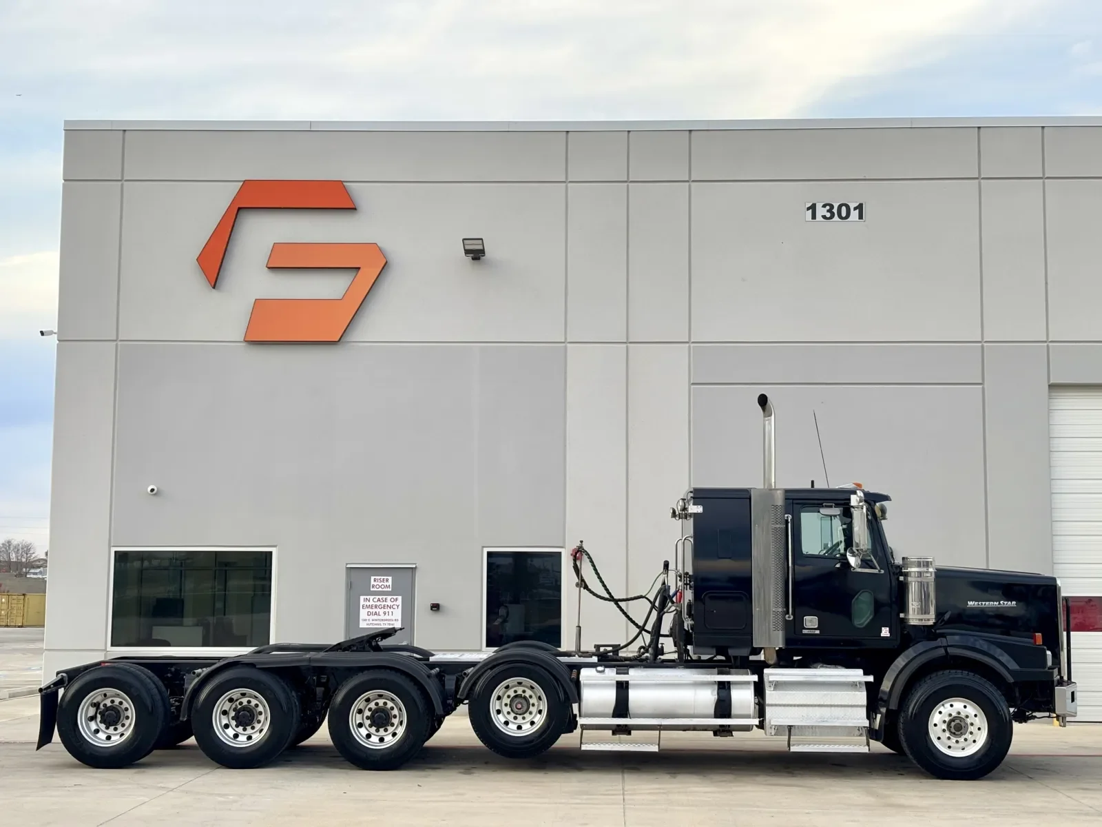 2013 Western Star 4900 in Hutchins, TX — photo 3