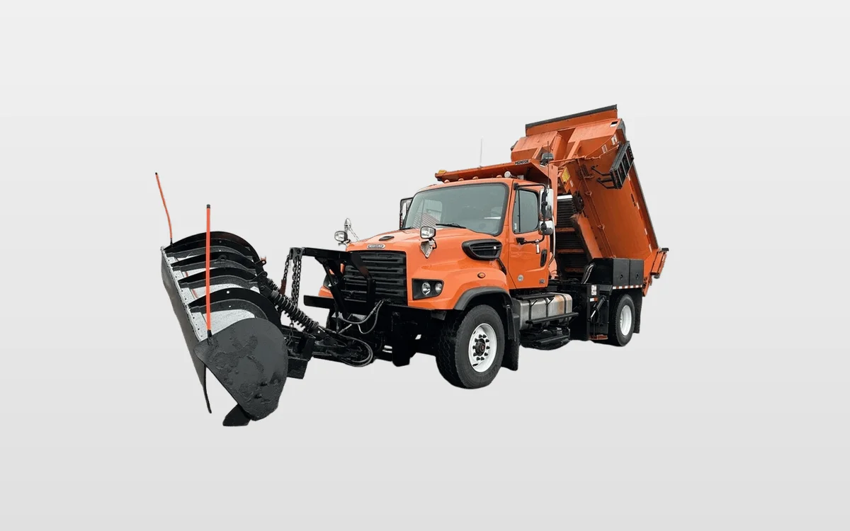 2015 Freightliner 114SD - image 1