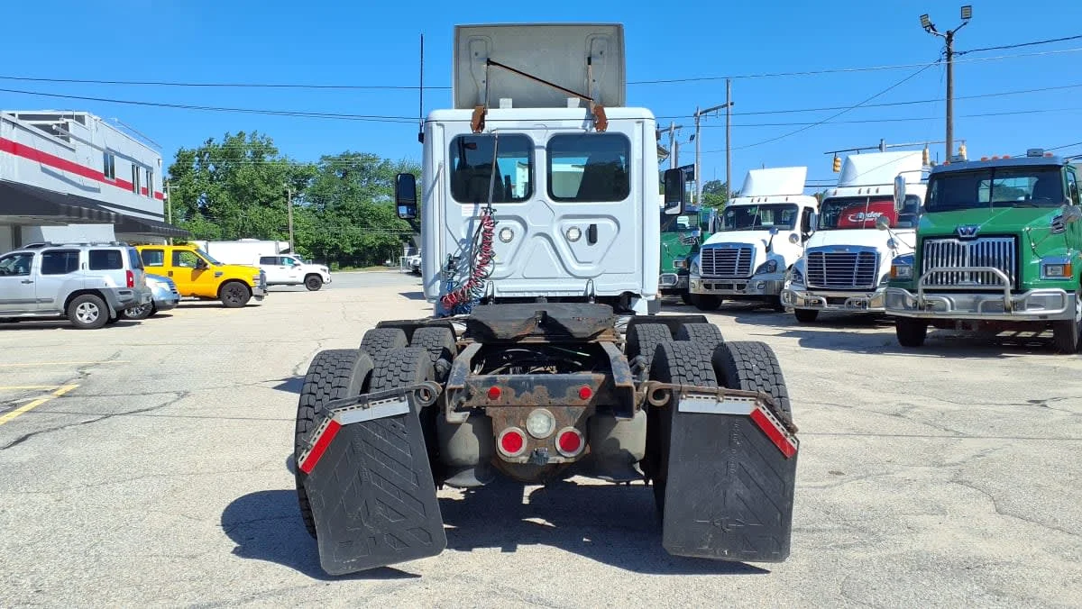 2019 Freightliner Cascadia in Warwick, RI — photo 5