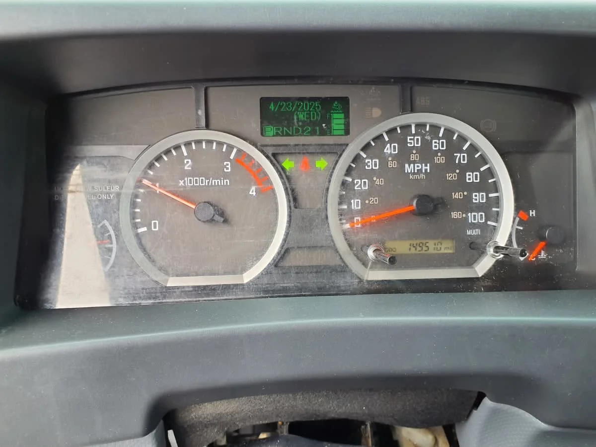 2019 Isuzu NPR - image 10