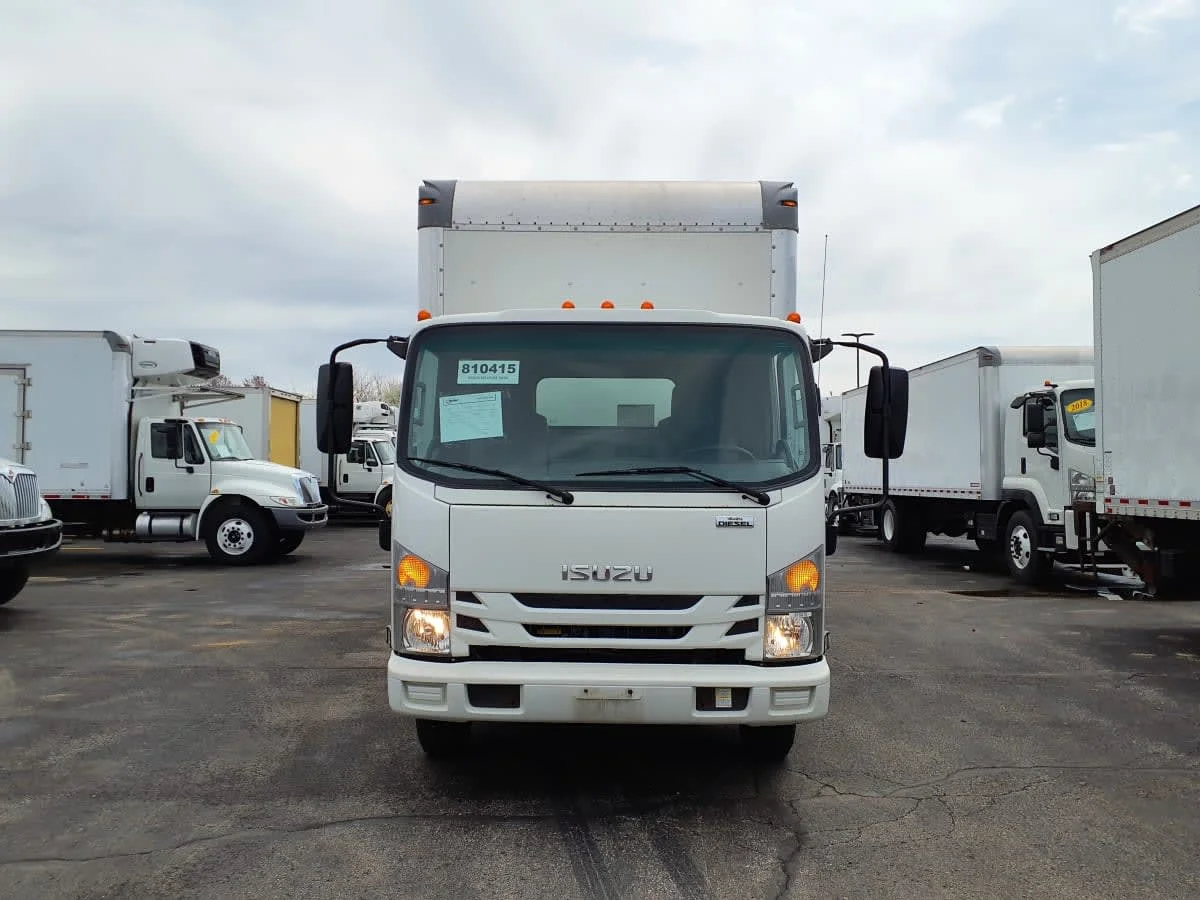 2019 Isuzu NPR - image 2