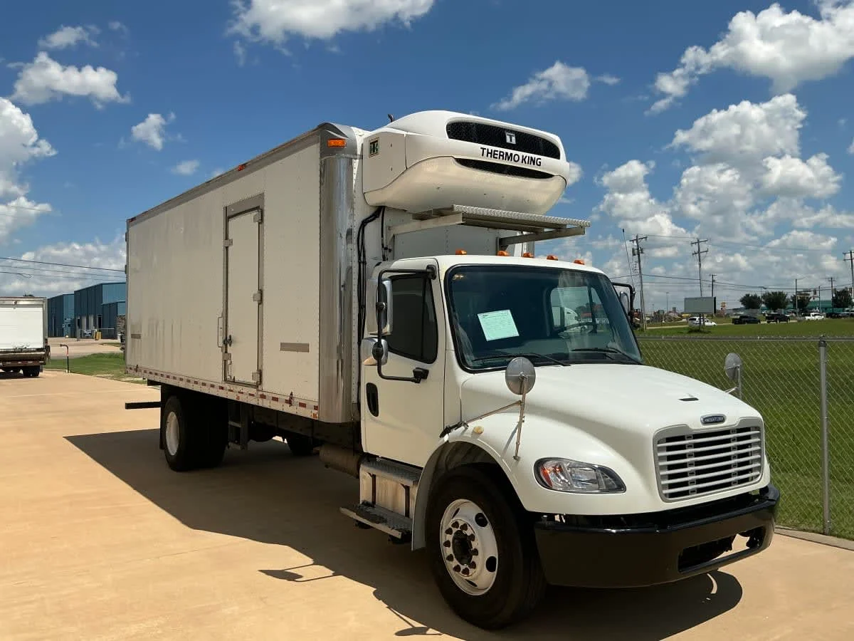 2017 Freightliner M2 106 in Oklahoma City, OK — photo 3