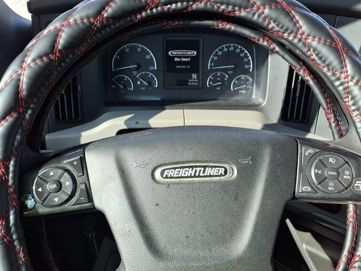 2020 Freightliner Cascadia in Greenville, SC — photo 10