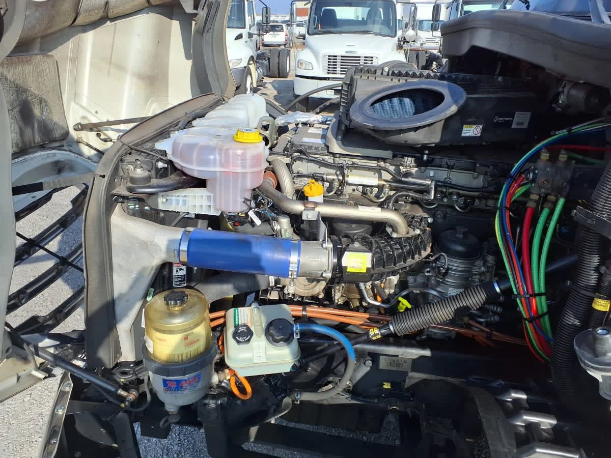 2020 Freightliner Cascadia in Greenville, SC — photo 8