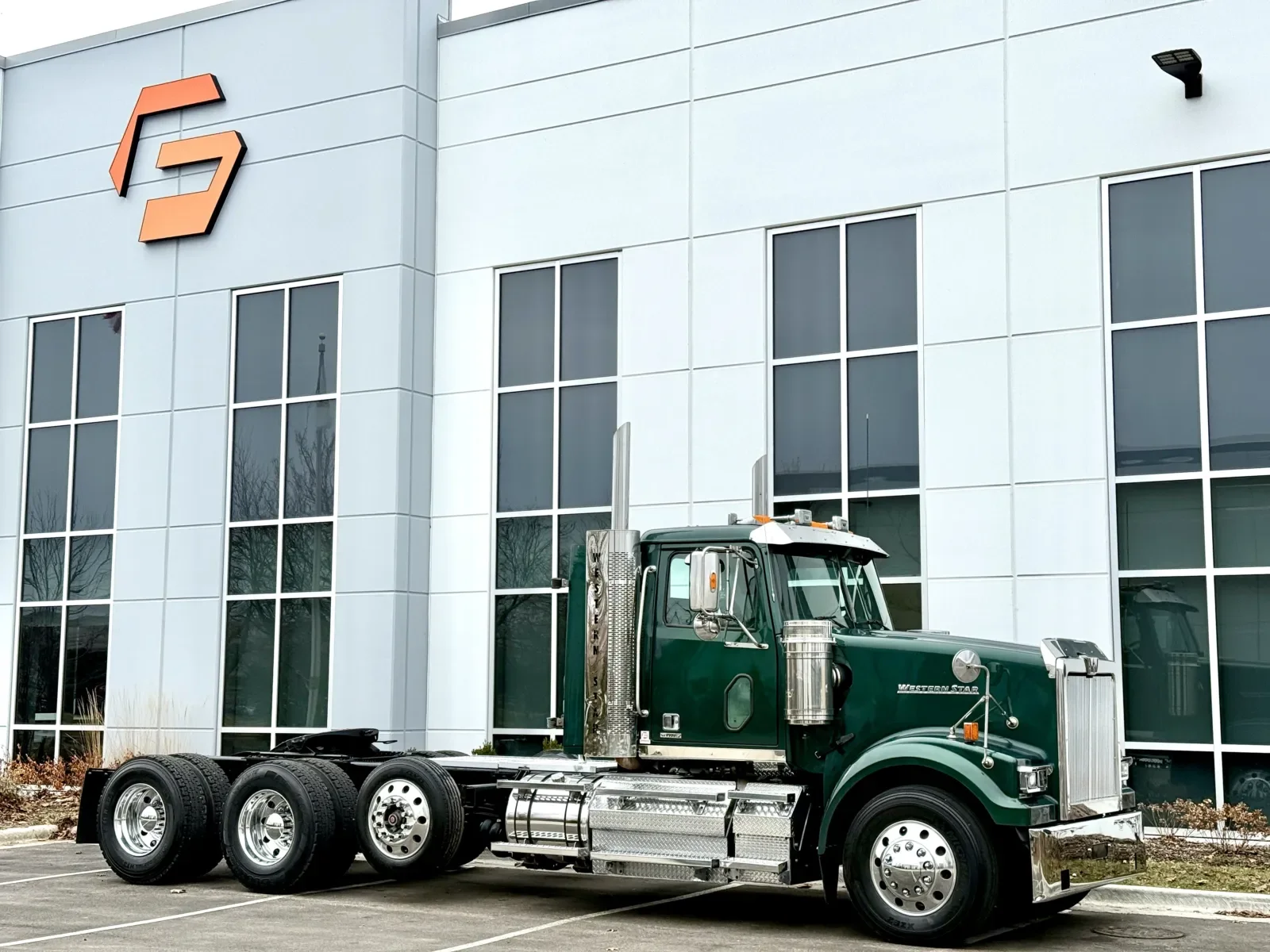 2021 Western Star 4900 - image 2