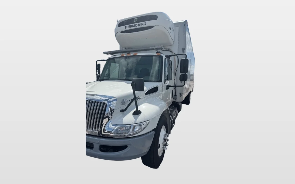 2018 International 4300 - image 1
