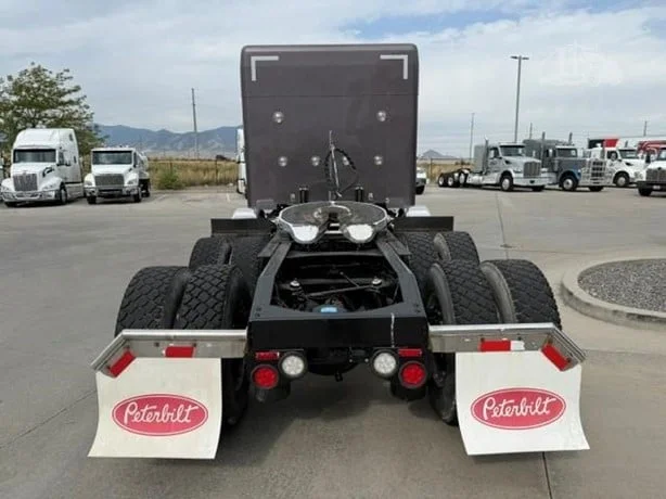 2022 Peterbilt 389 in Missoula, MT — photo 16
