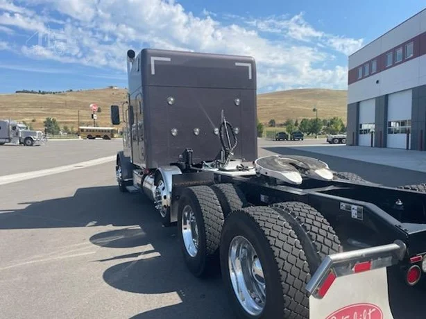 2022 Peterbilt 389 in Missoula, MT — photo 22