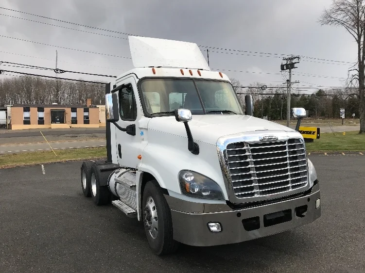 2020 Freightliner Cascadia in Londonderry, NH