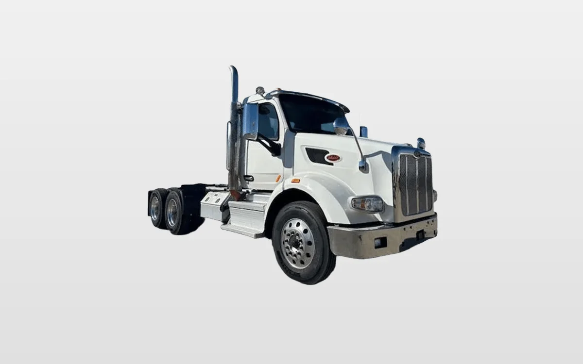 2020 Peterbilt 567 - image 1