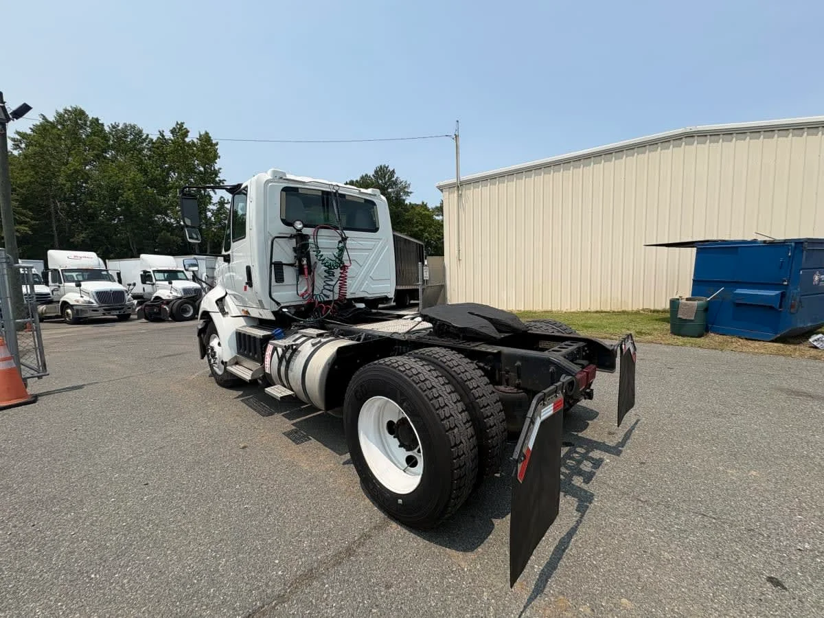 2018 International ProStar in Ashland, VA — photo 6
