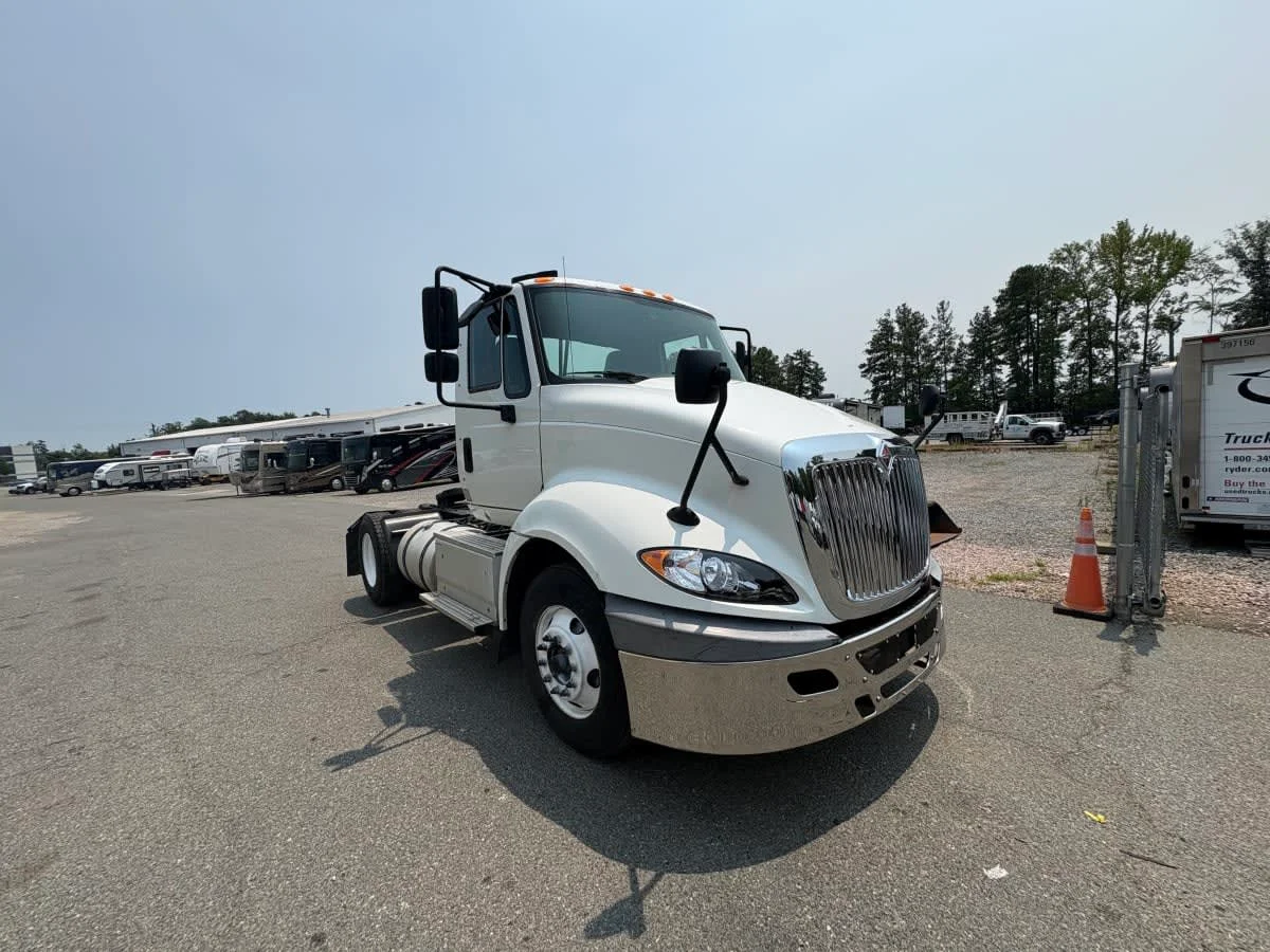 2018 International ProStar in Ashland, VA — photo 3