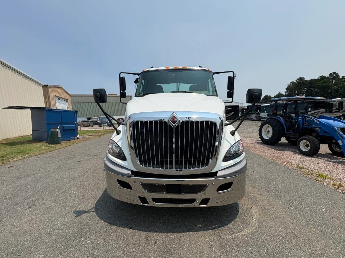 2018 International ProStar in Ashland, VA — photo 2