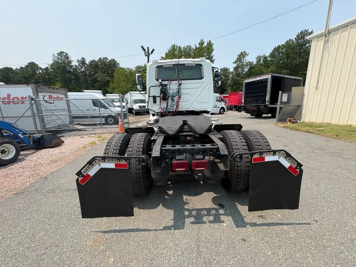 2018 International ProStar in Ashland, VA — photo 5