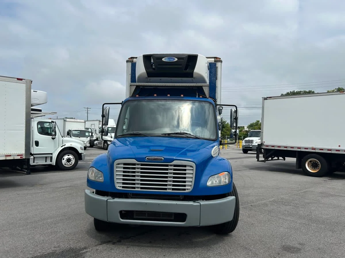 2018 Freightliner M2 106 in Beltsville, MD — photo 2