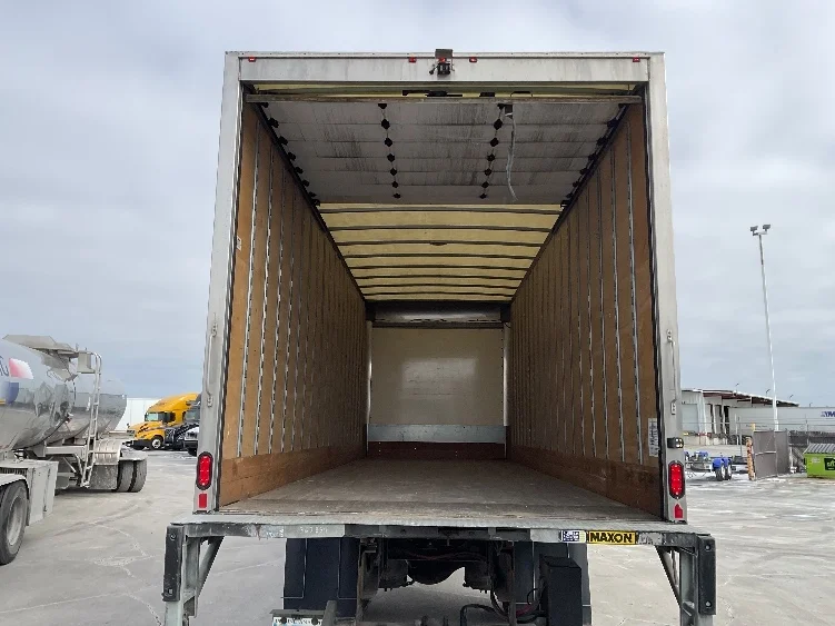 2020 International MV - image 8