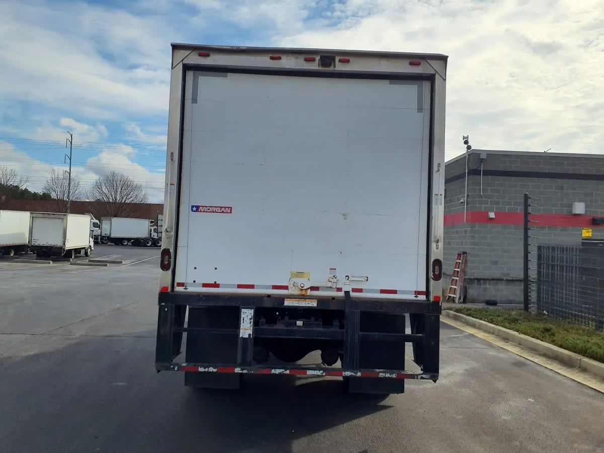 2018 Freightliner M2 106 in Atlanta, GA — photo 5