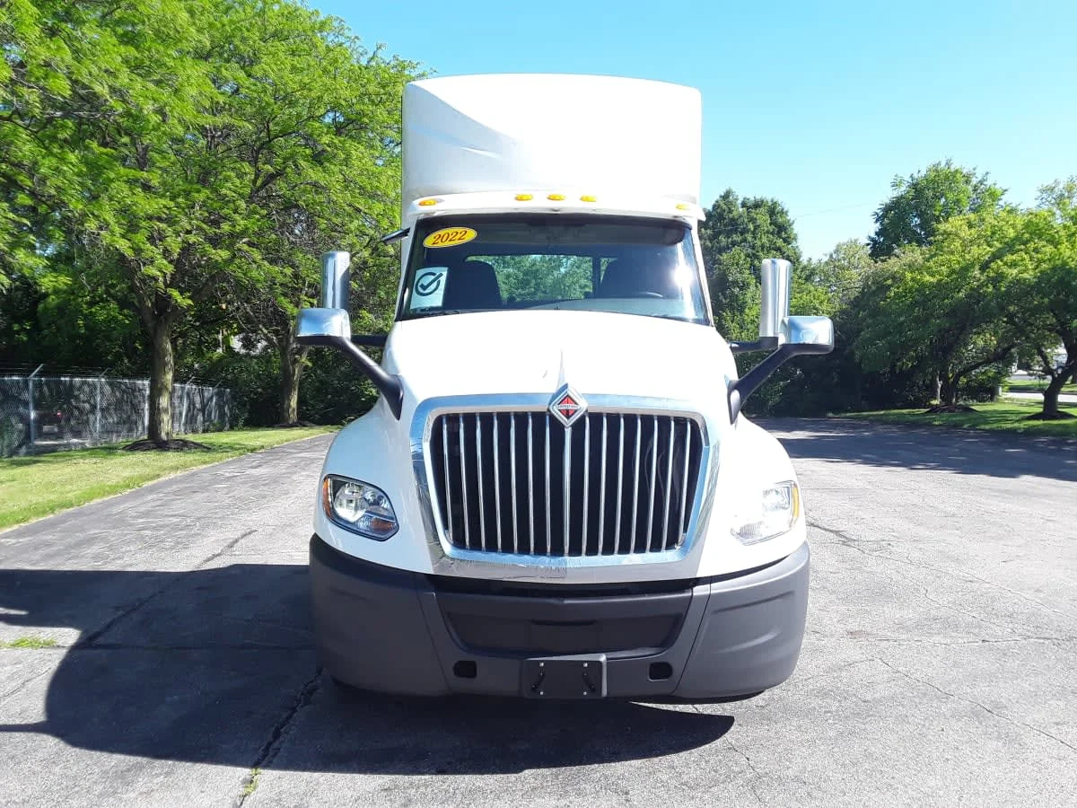 2022 International LT in Hilliard, OH — photo 2