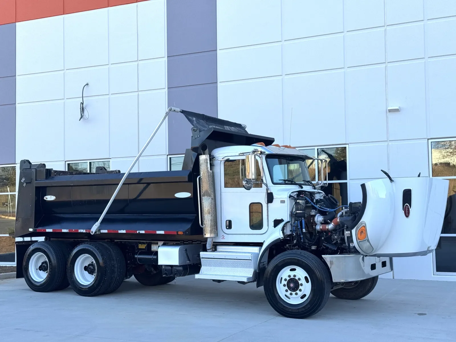 2018 Peterbilt 348 in Greer, SC — photo 10
