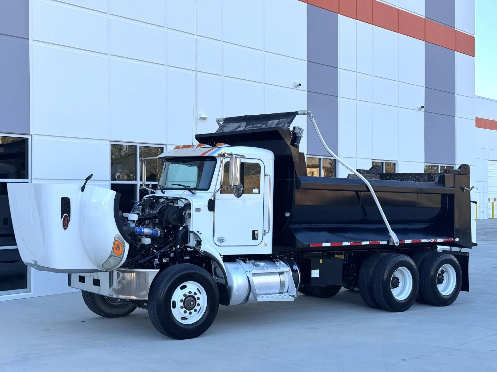 2018 Peterbilt 348 in Greer, SC — photo 11