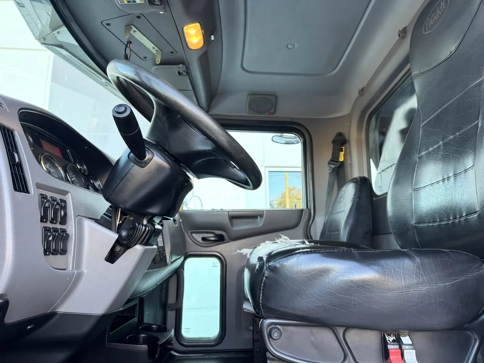 2018 Peterbilt 348 in Greer, SC — photo 15
