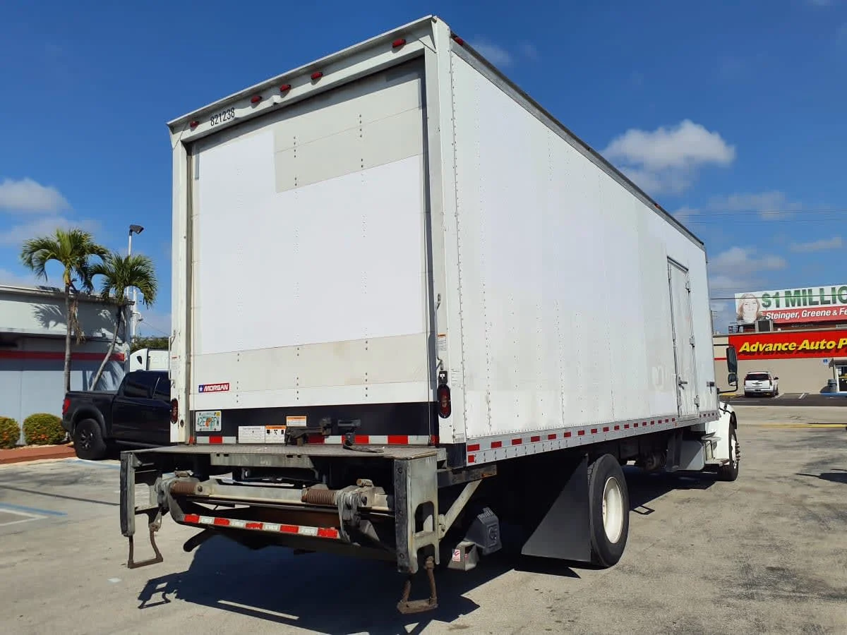 2019 Freightliner M2 106 in Miami, FL — photo 4