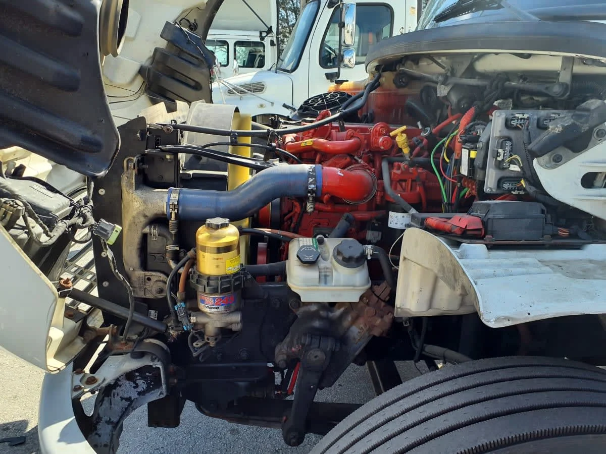 2019 Freightliner M2 106 in Miami, FL — photo 9