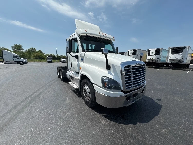 2019 Freightliner Cascadia in Swedesboro, NJ