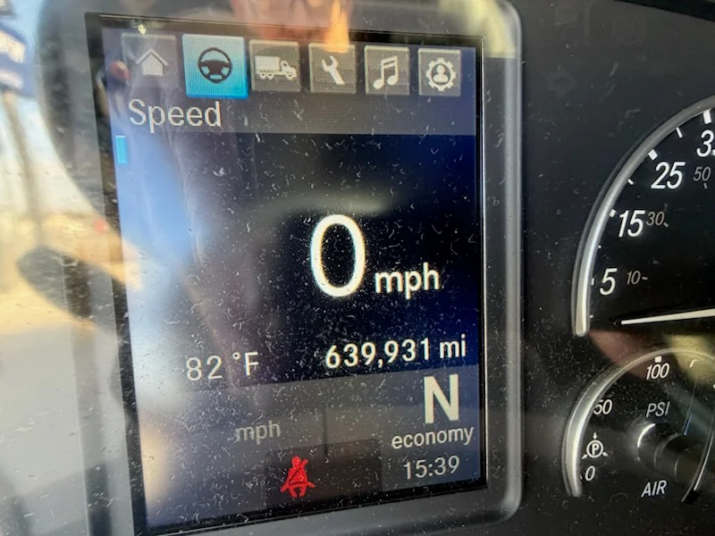 2020 Freightliner Cascadia - image 12