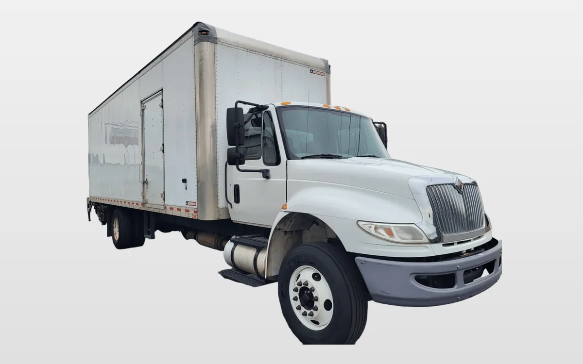 2016 International 4300 - image 1