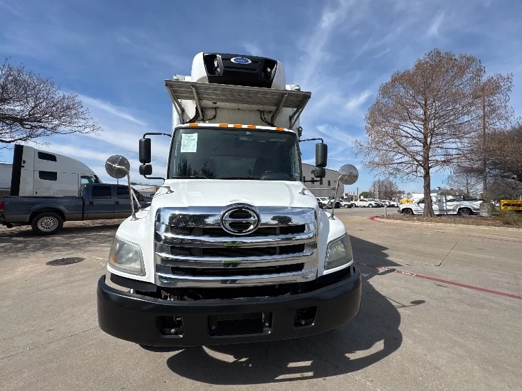 2019 Hino 268 in Garland, TX — photo 2
