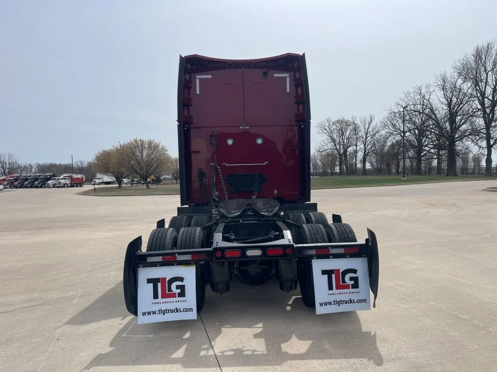 2023 Peterbilt 579 - image 4