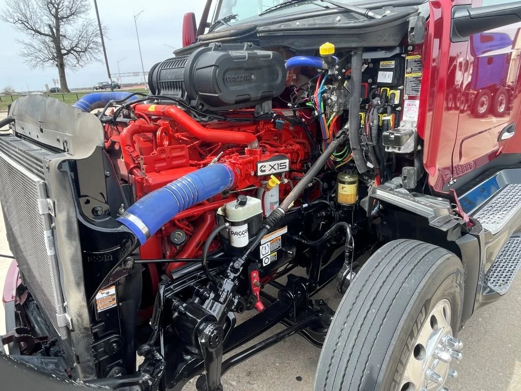 2023 Peterbilt 579 - image 9