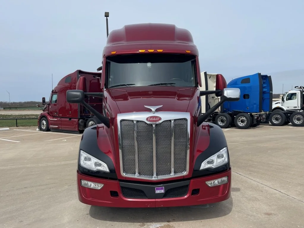 2023 Peterbilt 579 - image 8