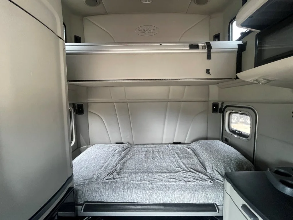 2023 Peterbilt 579 - image 14