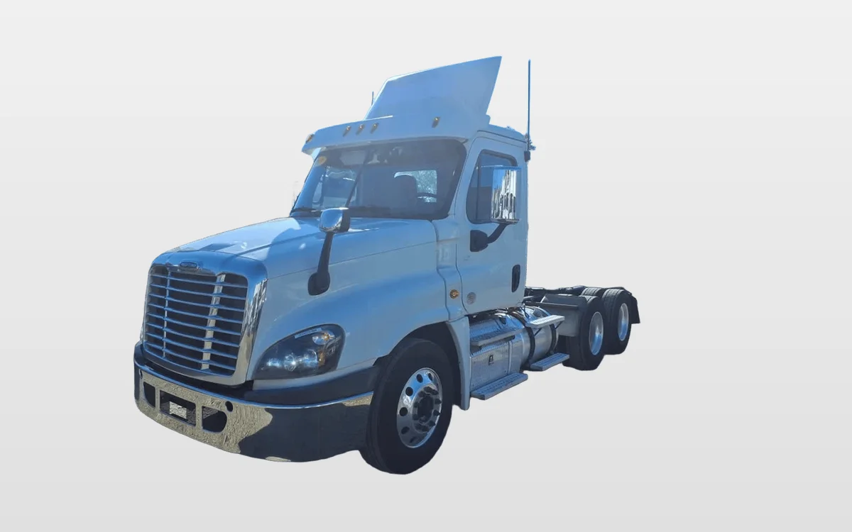 2019 Freightliner - image 1