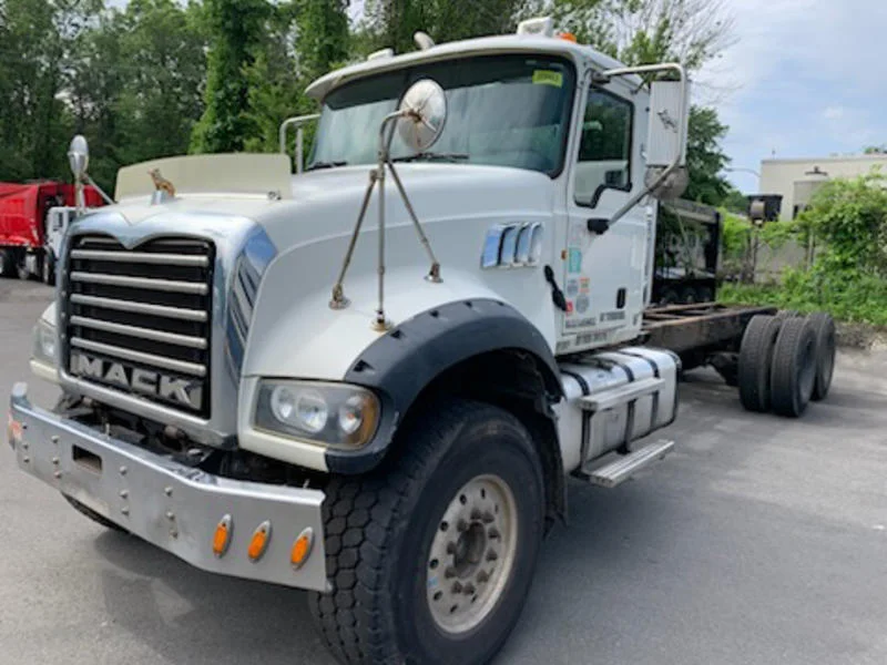 2013 Mack Granite