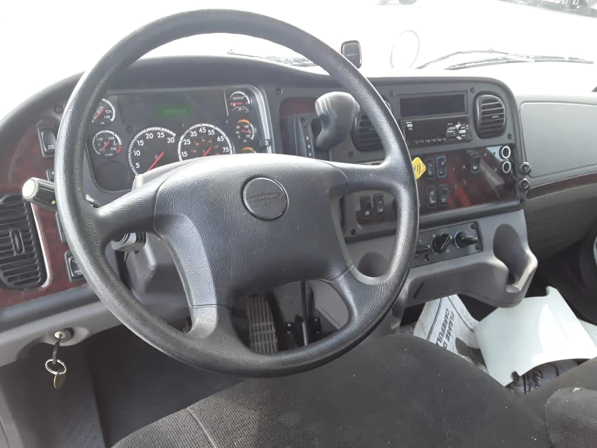 2021 Freightliner M2 106 in Pittsburgh, PA — photo 10