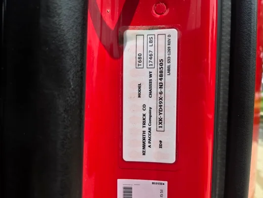 2022 Kenworth T680 in Cedar Rapids, IA — photo 12