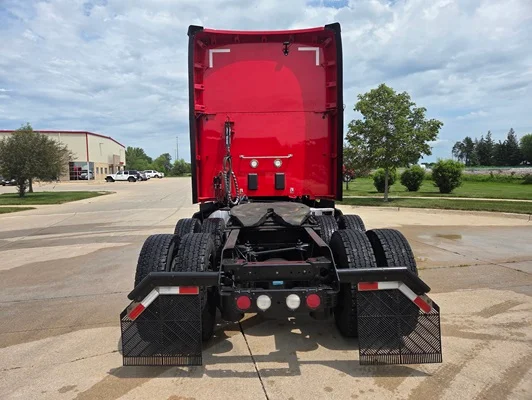 2022 Kenworth T680 in Cedar Rapids, IA — photo 5