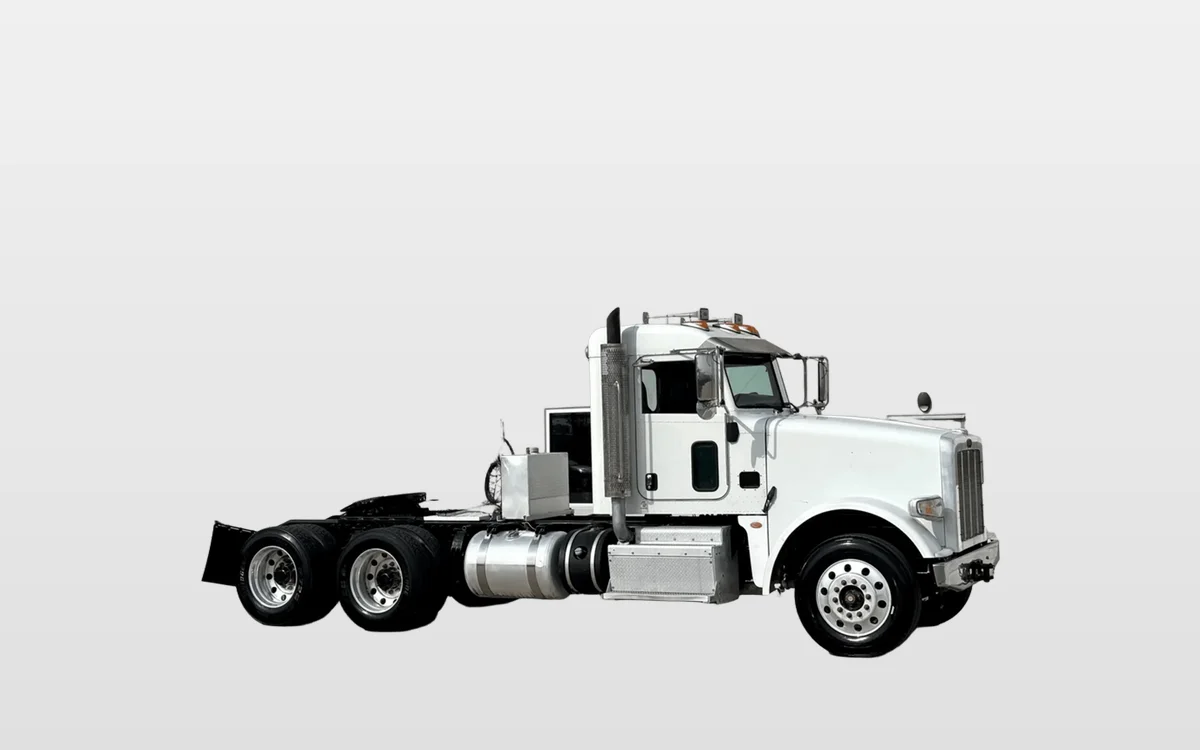 2015 Peterbilt - image 1