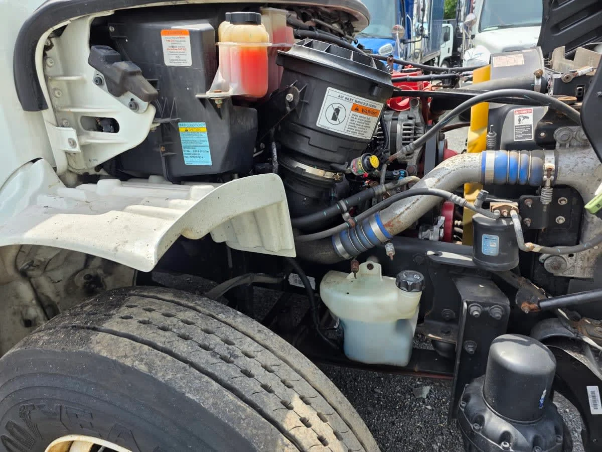 2017 Freightliner M2 106 - image 15