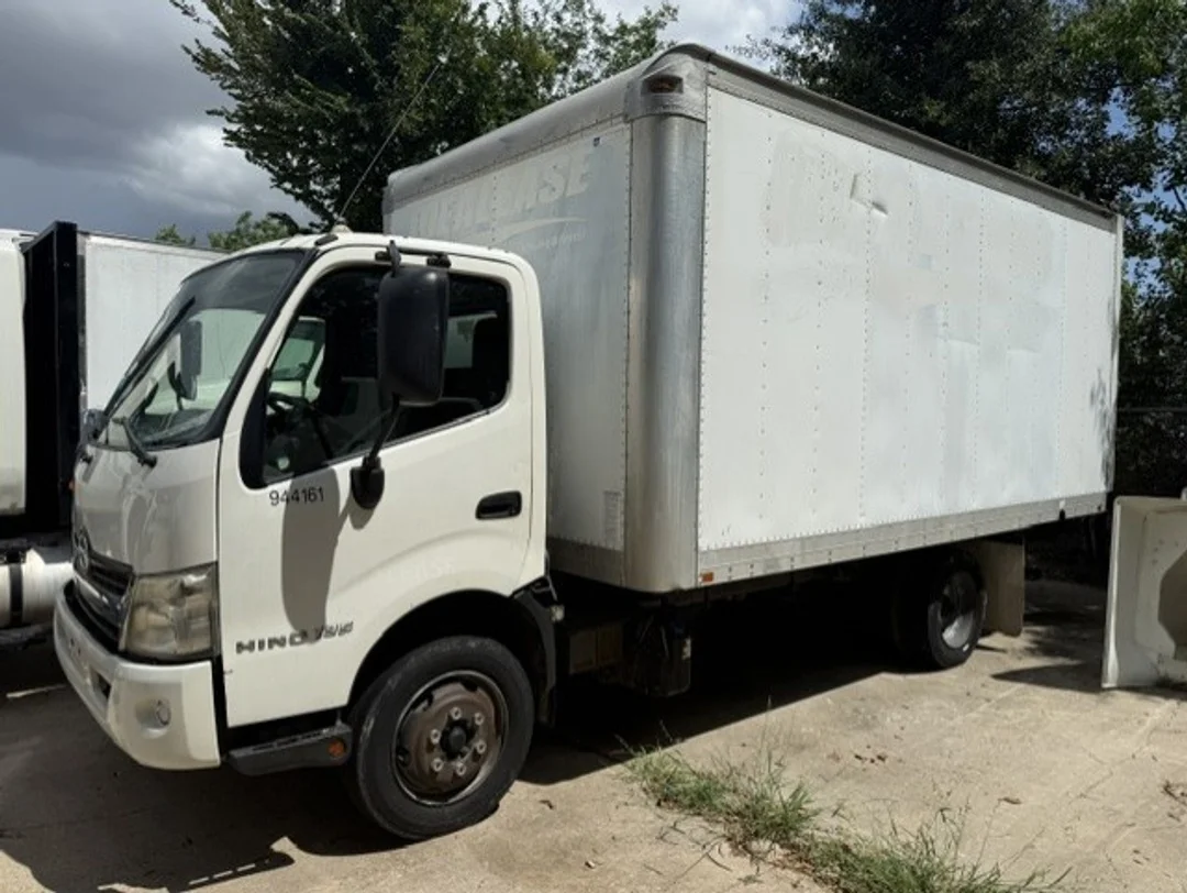 2014 Hino 195