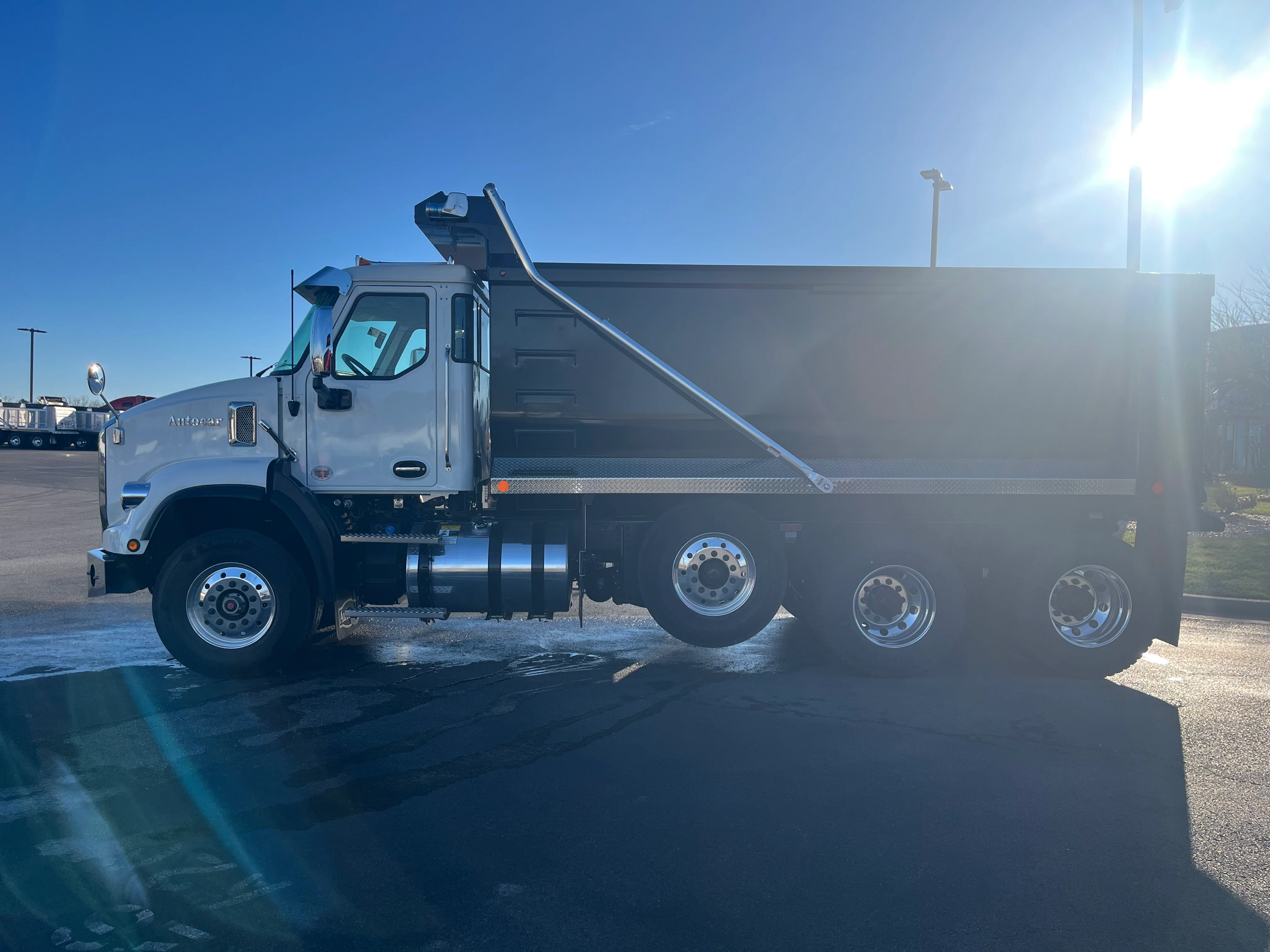 2025 Autocar DC-64 - image 6