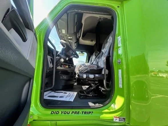 2022 FREIGHTLINER Cascadia 126 - image 17