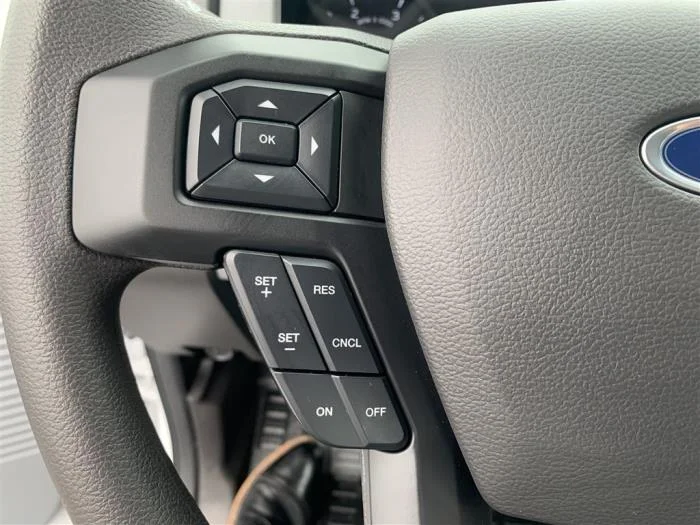 2027 Ford F-650 — photo 23