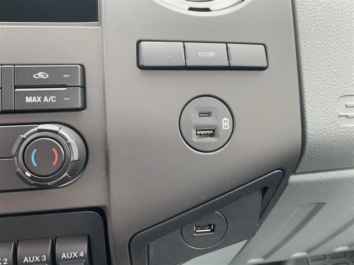 2027 Ford F-650 — photo 19